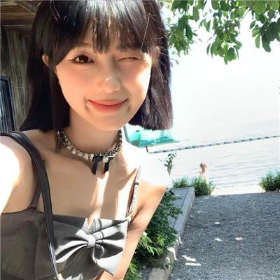村支书金岚岚